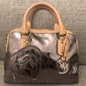Michael Kors Heart Coin Purse (Mirror Metallic)